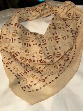 Banana Republic Vintage 90s 100% Silk Italy Out of Africa safari scarf 27 in sq